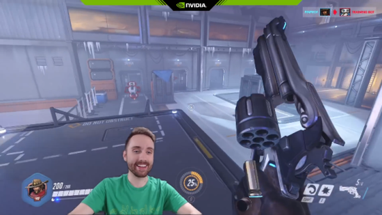 RTX̓�M�GĻ���Α�ֱ���r�đ���